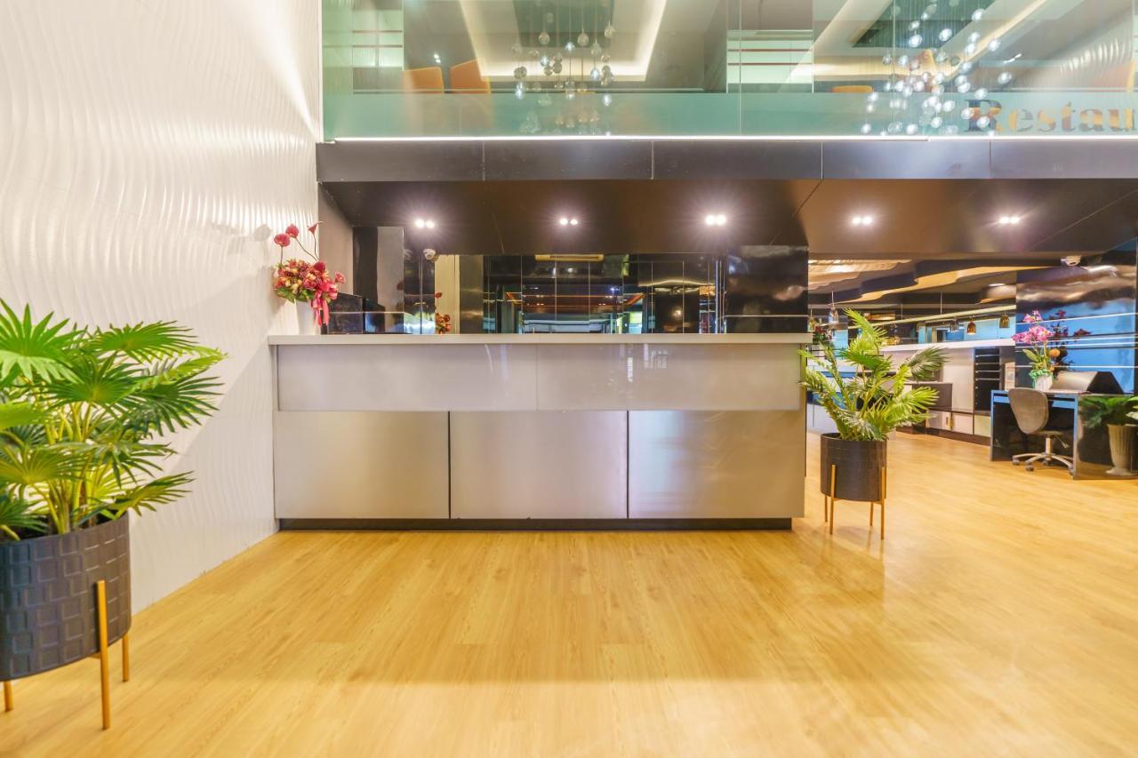 De Lux Bangkok Hotel Extérieur photo