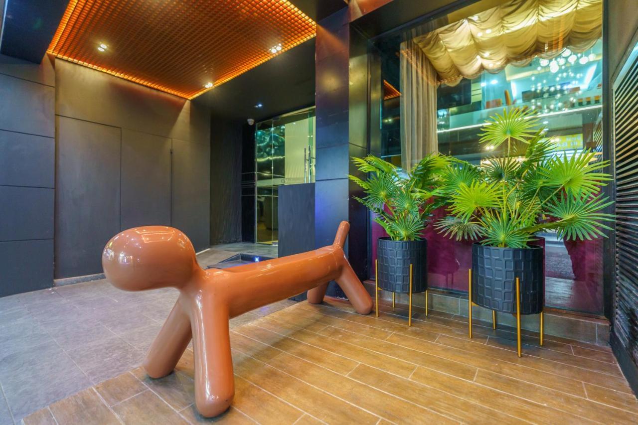 De Lux Bangkok Hotel Extérieur photo