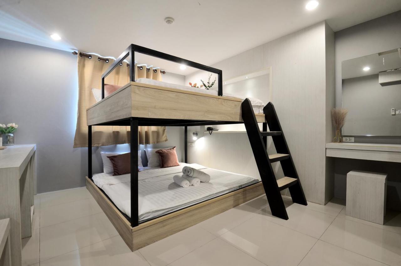 De Lux Bangkok Hotel Extérieur photo