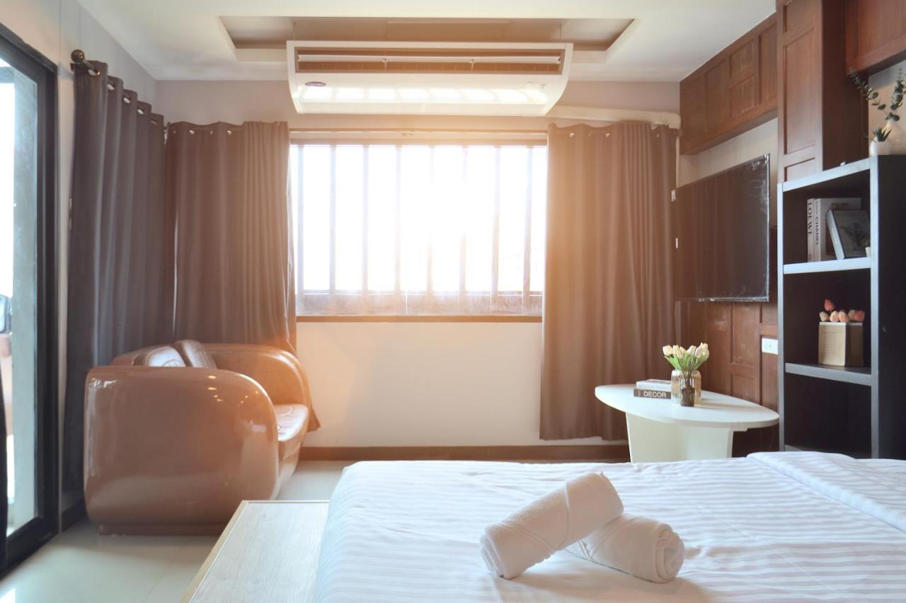 De Lux Bangkok Hotel Extérieur photo