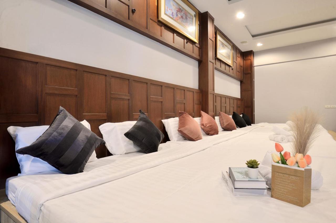 De Lux Bangkok Hotel Extérieur photo