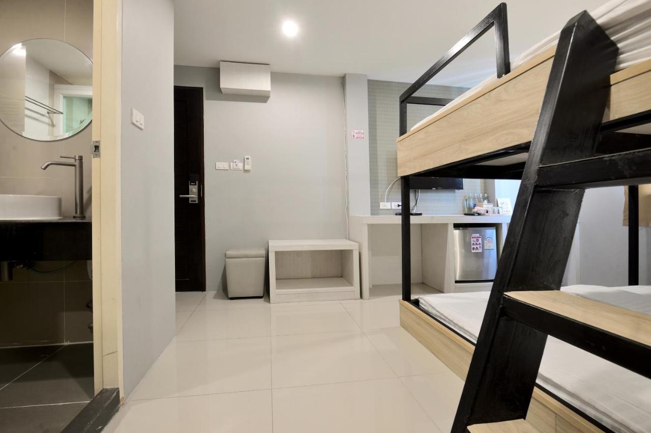 De Lux Bangkok Hotel Extérieur photo