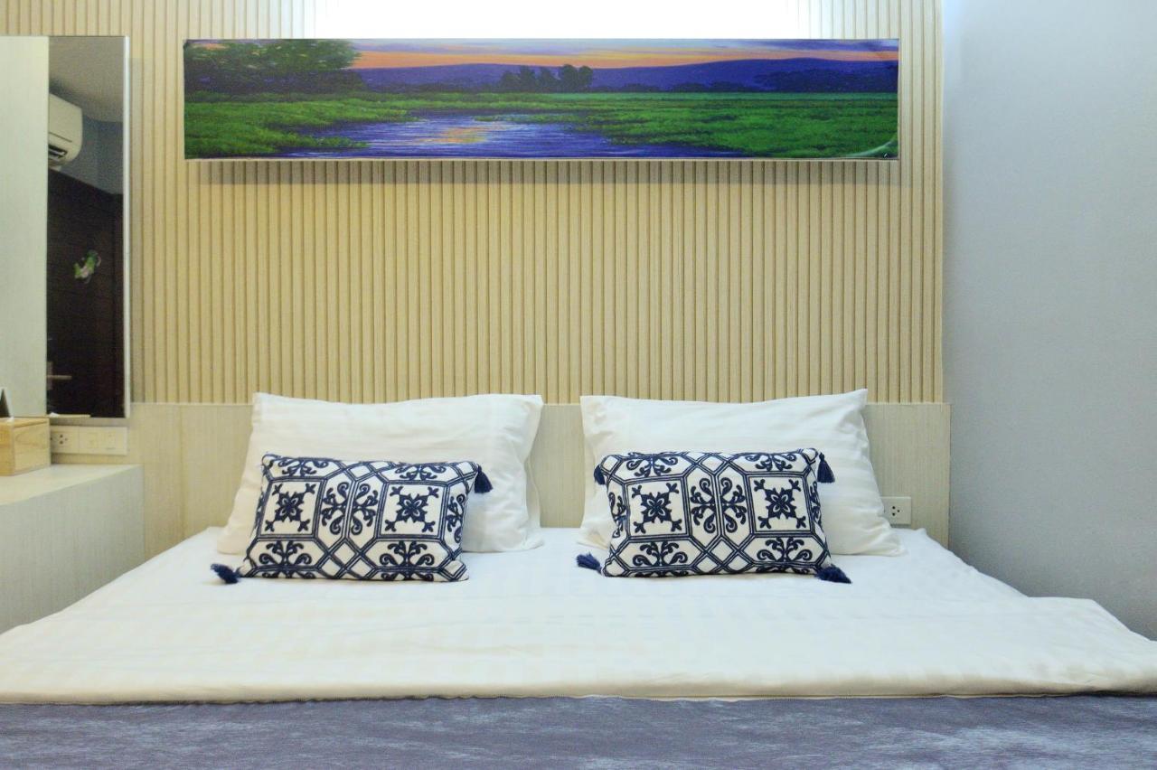 De Lux Bangkok Hotel Extérieur photo