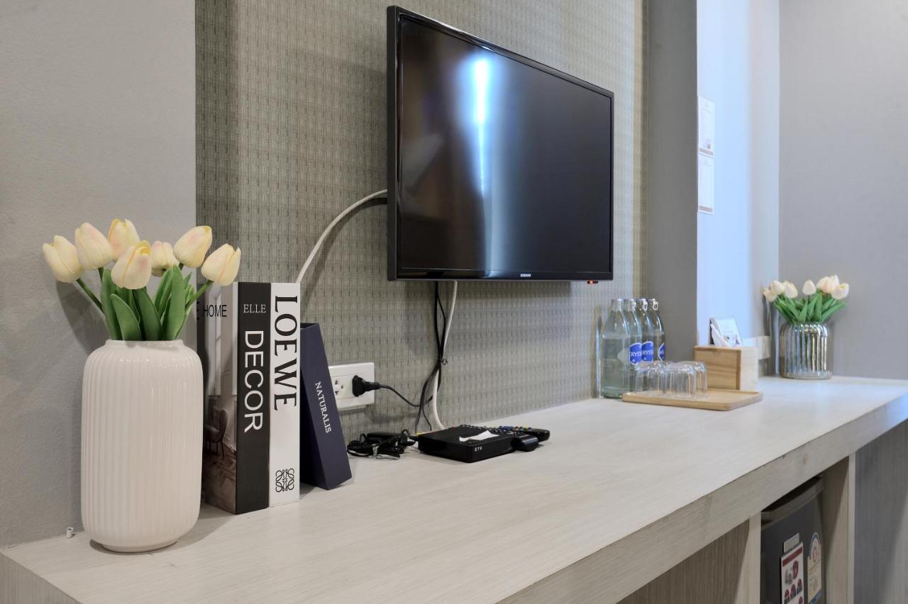 De Lux Bangkok Hotel Extérieur photo