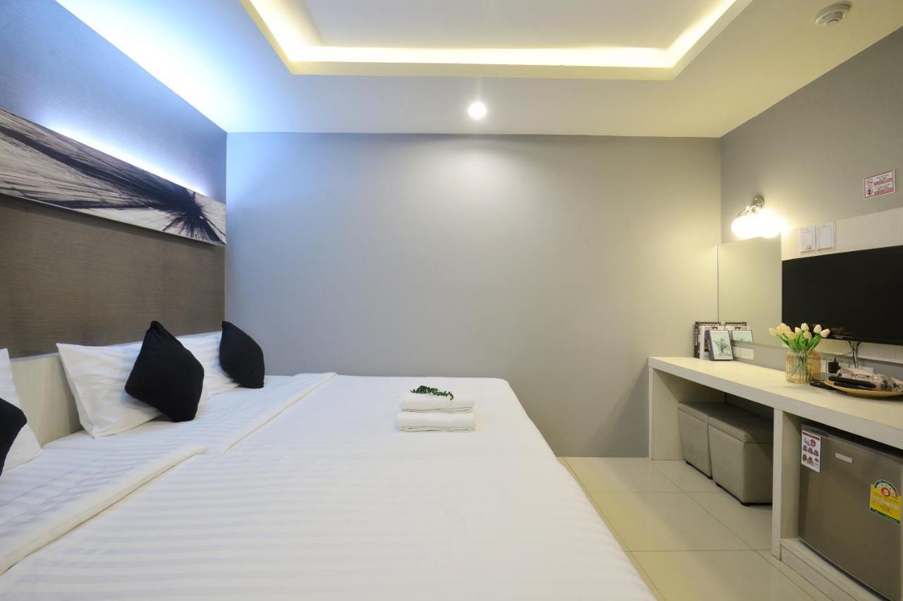 De Lux Bangkok Hotel Extérieur photo