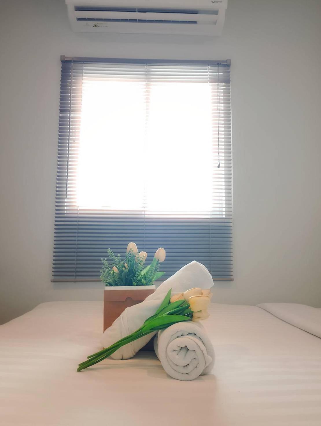 De Lux Bangkok Hotel Extérieur photo
